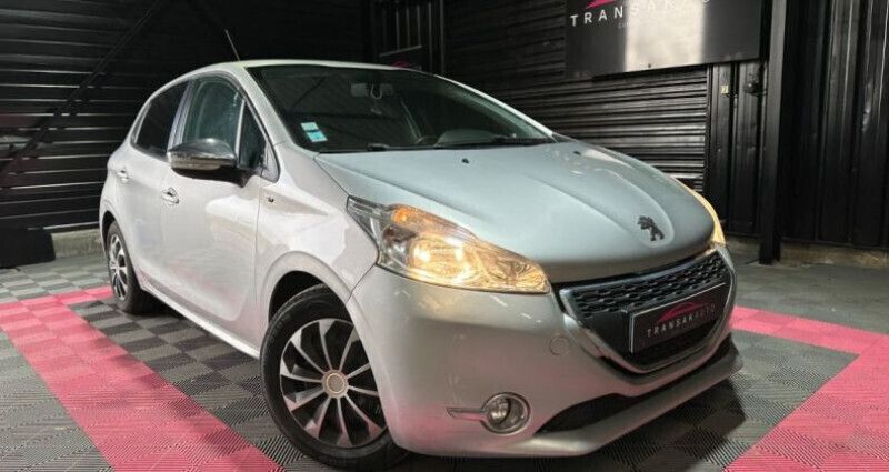 Utilisé 2015 Peugeot 208 Style Citadine | 7 490 € (Prix juste) - Image 1/4