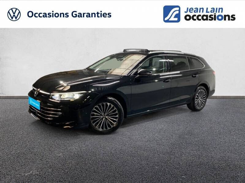 Noir Utilisé 2024 VW Passat Elegance Coupé | 43 790 € - Image 1/4