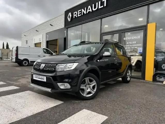 Noir Utilisé 2018 Dacia Sandero Stepway Berline | 12 470 € (Prix juste) - Image 1/4