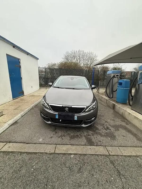 Occasion 2019 Peugeot 308 Berline | 11 400 € (Bon prix) - Image 1/4