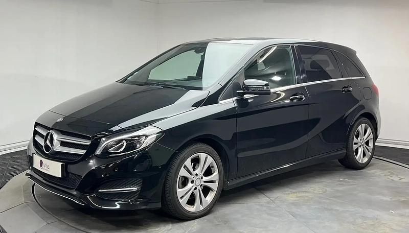 Noir Utilisé 2015 Mercedes B200 Monospace | 10 990 € (Prix assez cher) - Image 1/4
