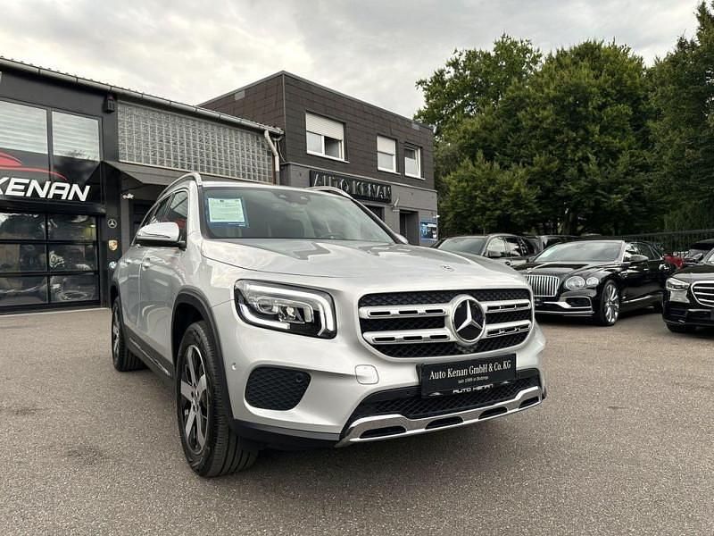 Utilisé 2023 Mercedes GLB200 SUV | 36 880 € (Super prix) - Image 1/4
