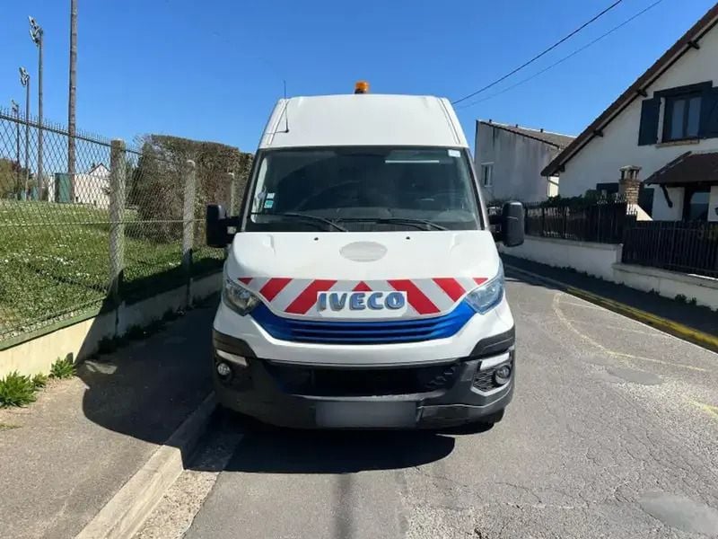 Utilisé 2019 Iveco Daily Van | 15 990 € - Image 1/4