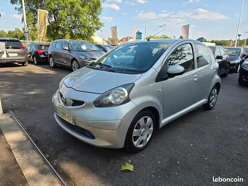Gris Utilisé 2008 Toyota Aygo Citadine | 5 990 € - Image 1/4