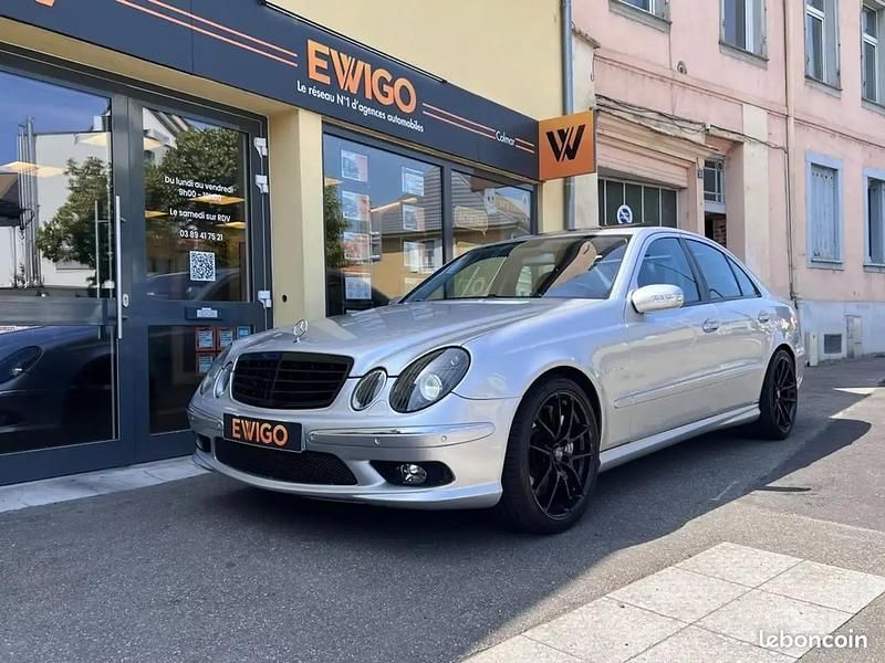 Gris Occasion 2004 Mercedes E55 AMG AMG Berline | 31 890 € - Image 1/4