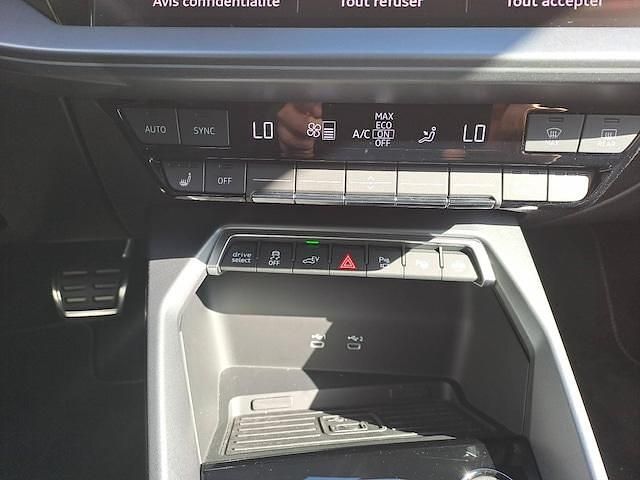 Occasion Audi A3 e-tron Design 204 ch (150 kW) 2025 Vert district métallisé Citadine