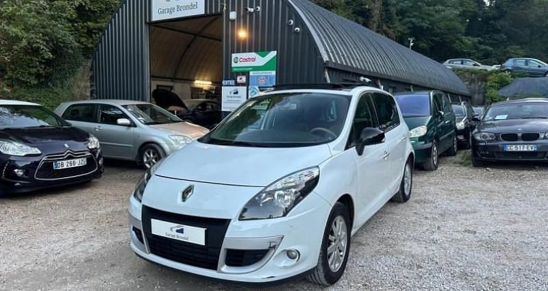 Blanc Occasion 2011 Renault Scénic III Monospace | 7 000 € (Prix juste) - Image 1/4