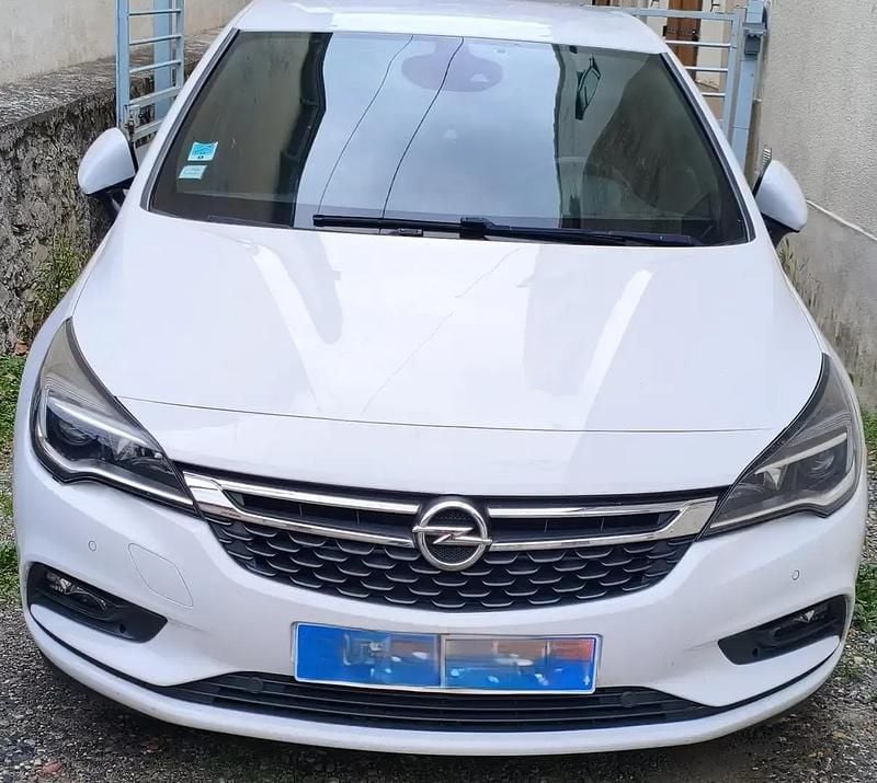 Utilisé 2016 Opel Astra Dynamic Berline | 9 500 € (Prix cher) - Image 1/4