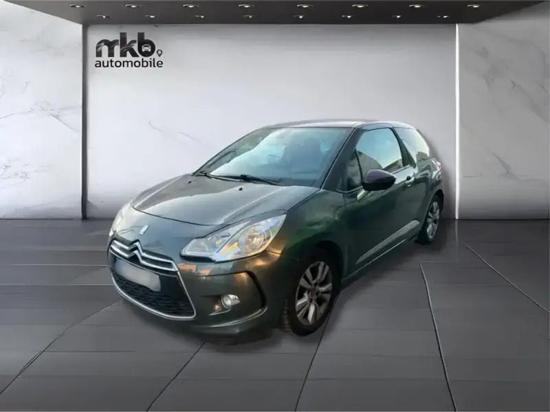 Gris Utilisé 2011 Citroën DS3 Citadine | 5 890 € (Prix assez cher) - Image 1/4