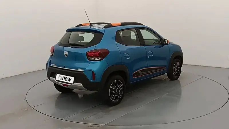 Image 2/4