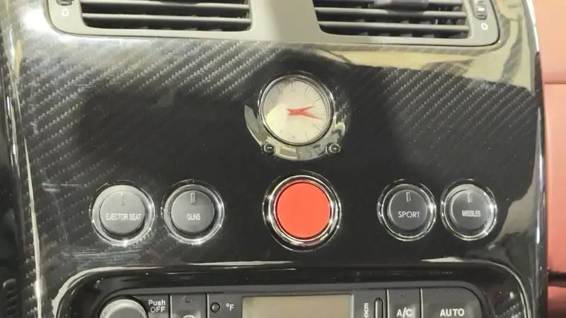 Utilisé 2003 Aston Martin Vanquish Coupé | 90 000 € - Image 1/4