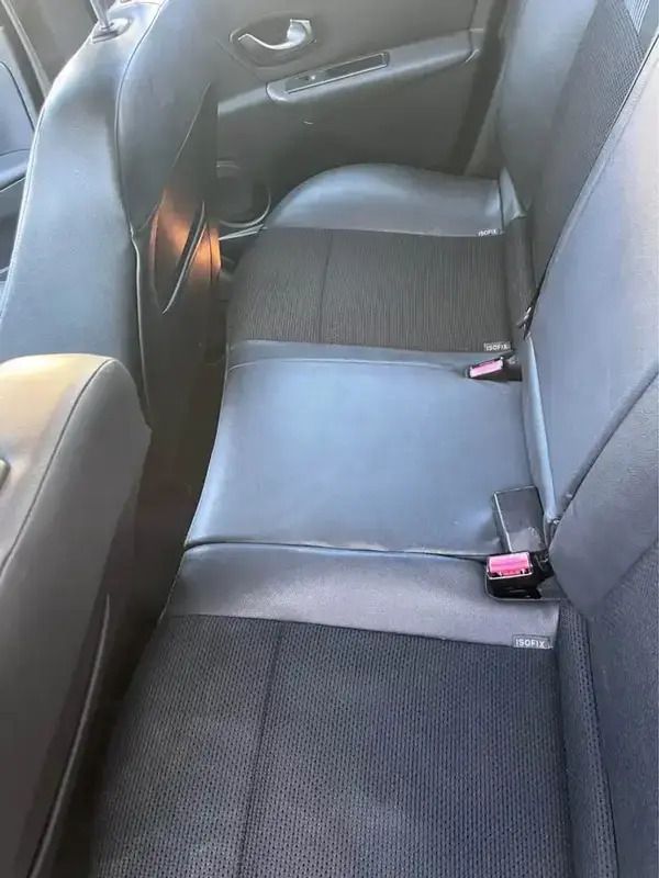 Image 2/4