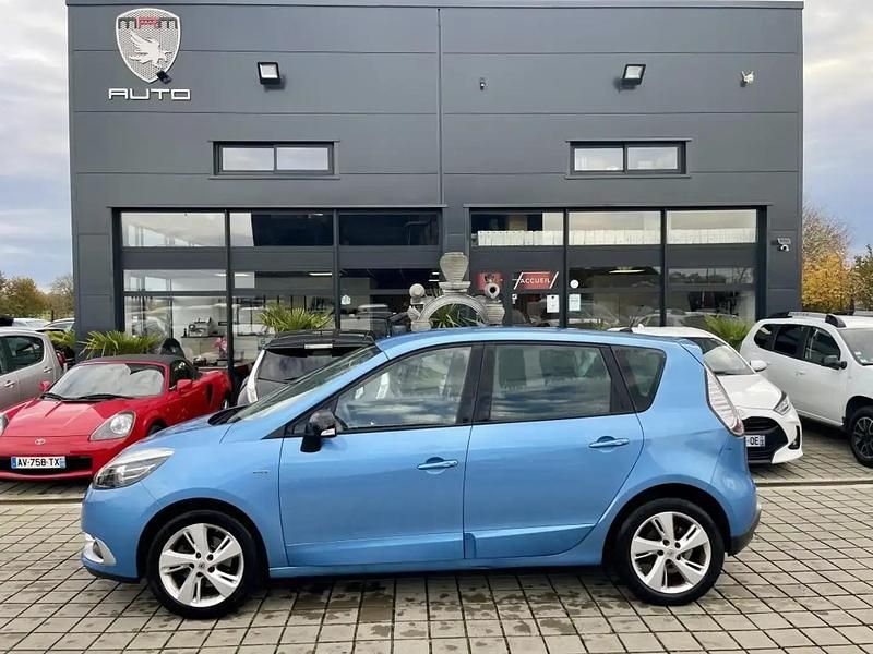 Bleu Utilisé 2014 Renault Scénic III Life Monospace | 9 990 € (Prix juste) - Image 1/4