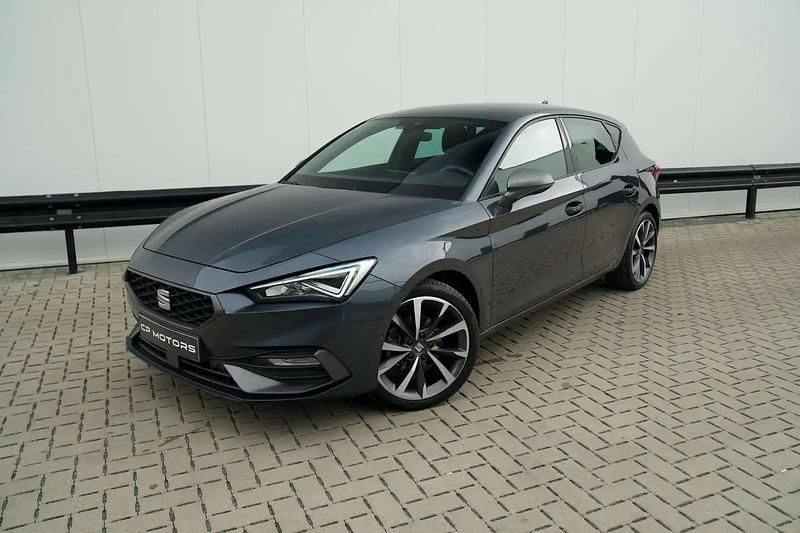 Gris Utilisé 2020 Seat Leon FR Berline | 21 995 € (Prix juste) - Image 1/4