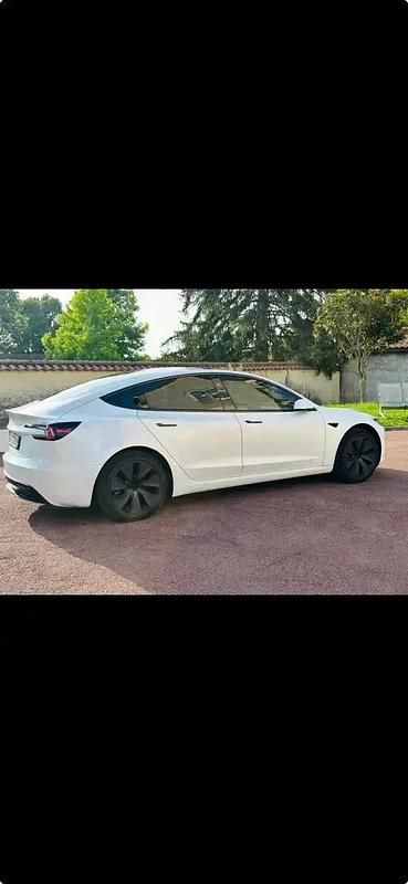 Utilisé 2024 Tesla Model 3 Standard Range Plus Berline | 33 490 € - Image 1/4