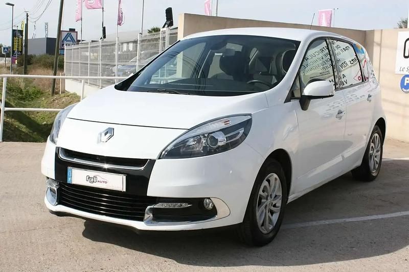Blanc Utilisé 2012 Renault Scénic III Business Monospace | 6 490 € (Prix juste) - Image 1/4