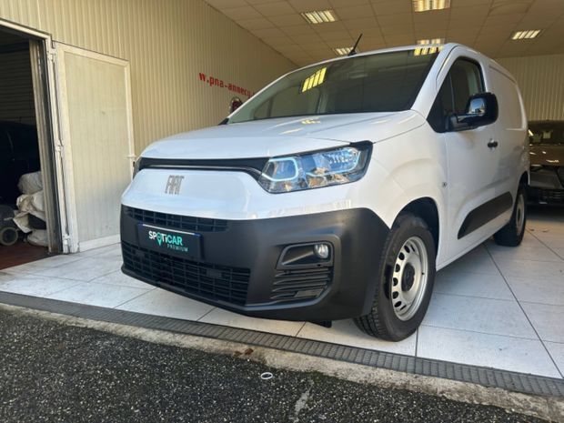 Blanc Utilisé 2023 Fiat e-Doblò Monospace | 26 490 € - Image 1/4