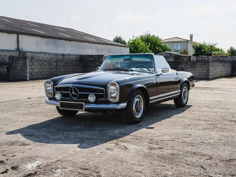 Rouge Occasion 1969 Mercedes SL280 Cabriolet | 89 500 € - Image 1/4