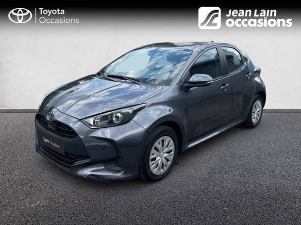 Gris Utilisé 2024 Toyota Yaris Business Edition Berline | 17 990 € (Prix juste) - Image 1/4