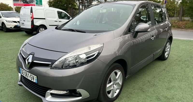 Gris Utilisé 2014 Renault Scénic III Business Monospace | 5 990 € - Image 1/4
