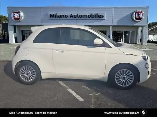 Occasion Fiat 500e Action 69 kW (95 ch) 2023 Bossanova white Citadine