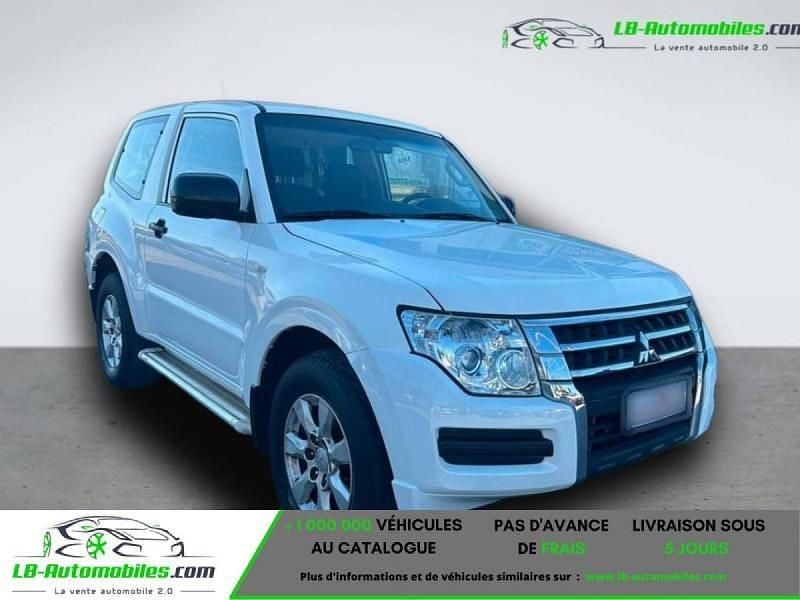 Utilisé 2016 Mitsubishi Pajero Invite SUV | 36 100 € - Image 1/4