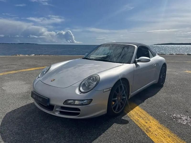 Gris Occasion 2006 Porsche 911 Carrera Cabriolet Cabriolet | 52 900 € - Image 1/4