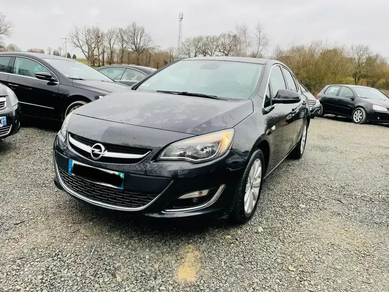 Noir Utilisé 2014 Opel Astra Cosmo Berline | 7 900 € (Prix assez cher) - Image 1/4