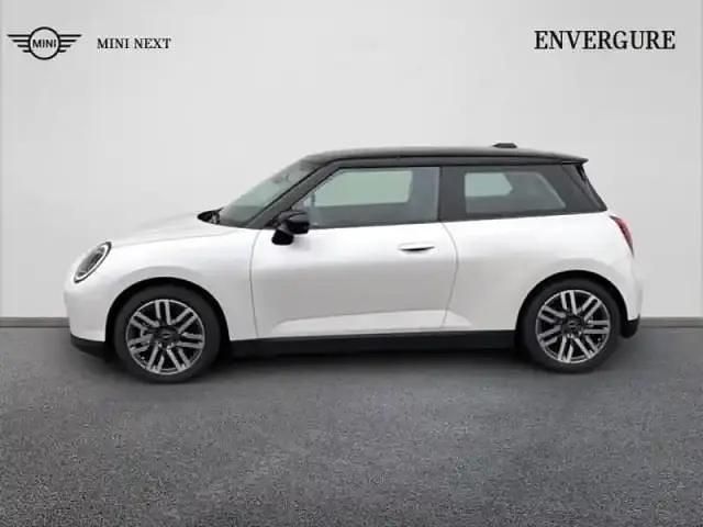 Nouvelle Mini Cooper Classic 11 kW (15 ch) 2025 Nanuq white Citadine