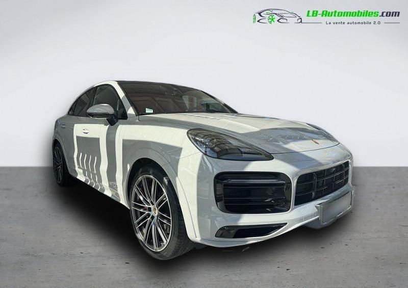Utilisé 2022 Porsche Cayenne GTS SUV | 118 600 € (Prix cher) - Image 1/3