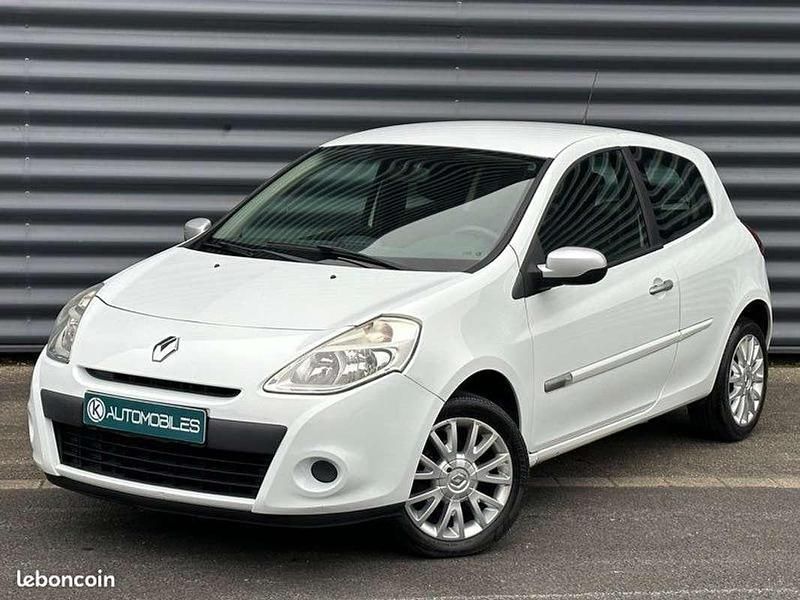 Occasion Renault Clio III Collection 76 ch (55 kW) 2014 Blanc Citadine