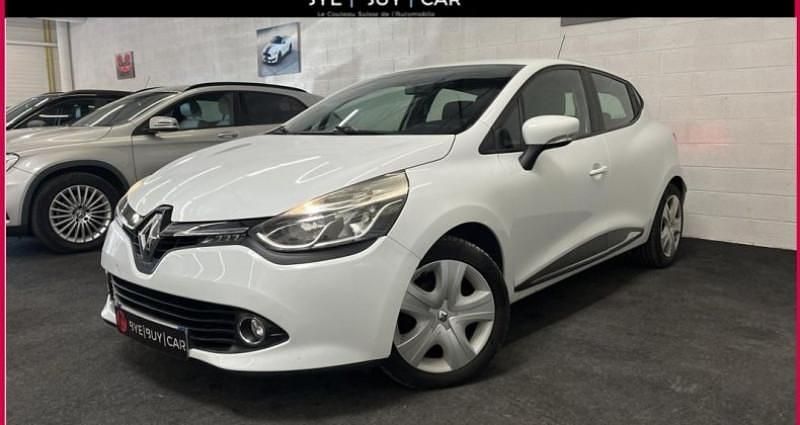 Utilisé 2015 Renault Clio IV Zen Citadine | 8 990 € (Prix juste) - Image 1/4