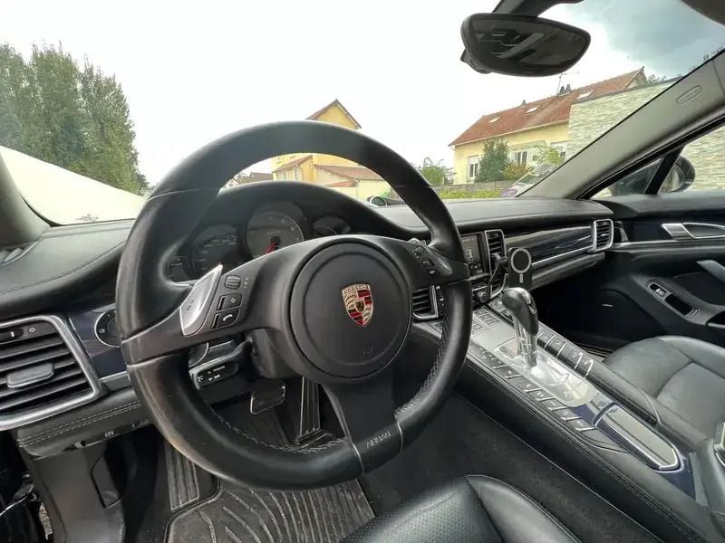 Image 2/4