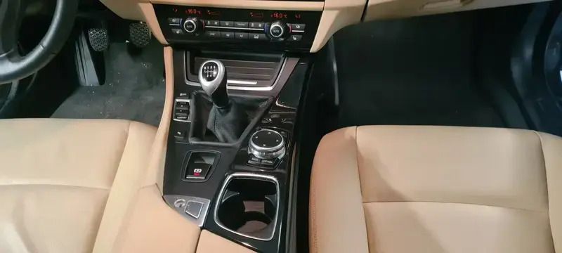 Image 2/4