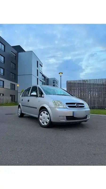 Utilisé 2005 Opel Meriva Cosmo Monospace | 1 990 € - Image 1/4