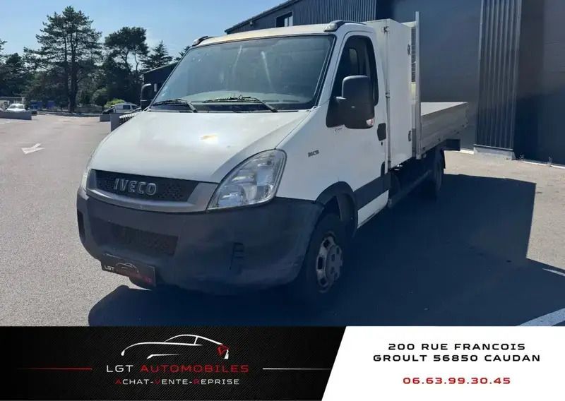 Blanc Utilisé 2012 Iveco Daily Van | 13 990 € - Image 1/4