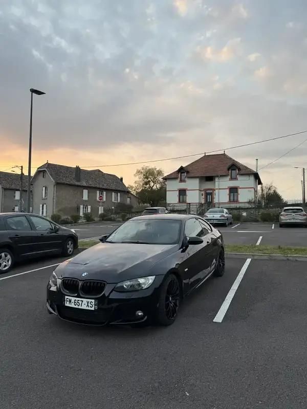 Utilisé 2009 BMW 330 Coupé | 8 800 € (Prix juste) - Image 1/4