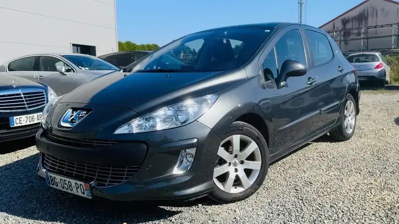 Gris Utilisé 2011 Peugeot 308 Berline | 7 900 € (Prix juste) - Image 1/4