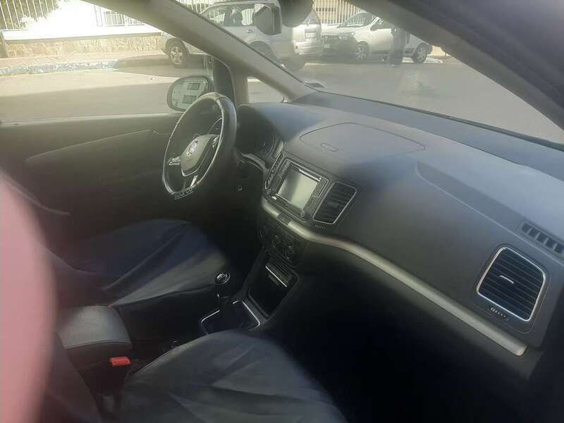 Image 4/4