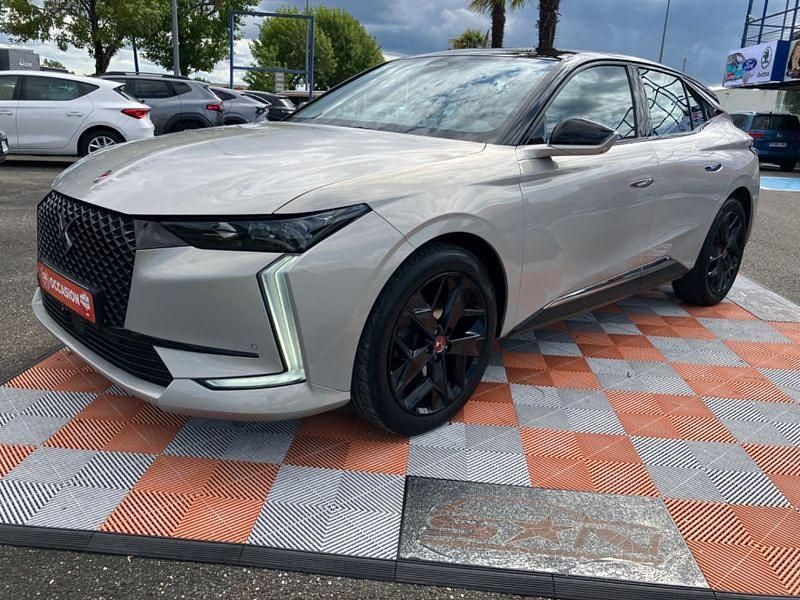 Cristal pearl / toit noir Utilisé 2022 DS Automobiles DS4 Performance | 25 980 € (Prix juste) - Image 1/4