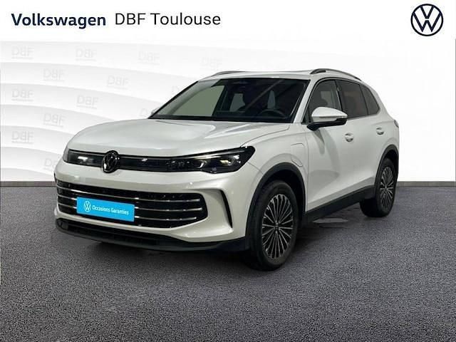 Utilisé 2025 VW Tiguan Elegance SUV | 46 888 € - Image 1/4