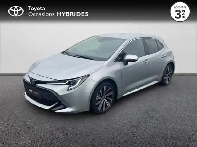 Occasion Toyota Corolla Design 122 ch (89 kW) 2023 Gris aluminium métallisé Berline