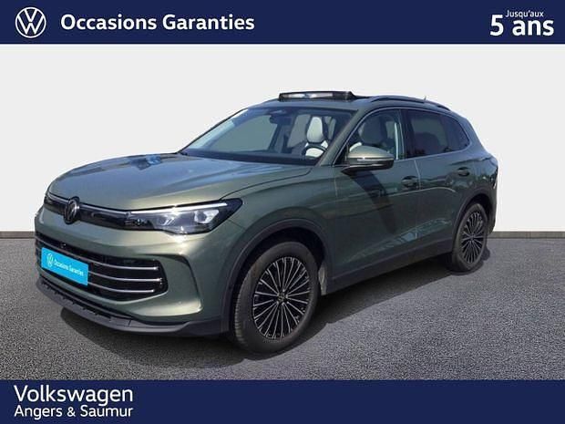 Vert Utilisé 2024 VW Tiguan Elegance SUV | 41 981 € (Prix cher) - Image 1/4