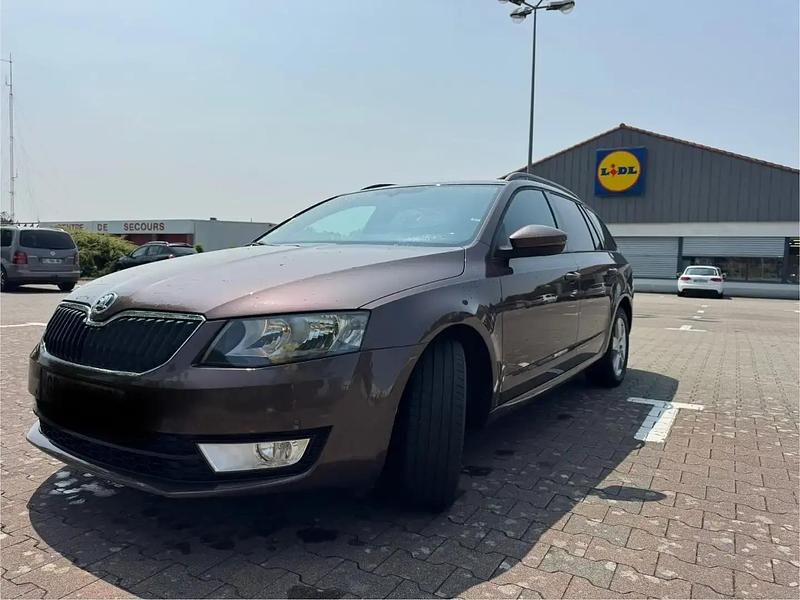 Occasion Skoda Octavia Active 105 ch (77 kW) 2014 Berline