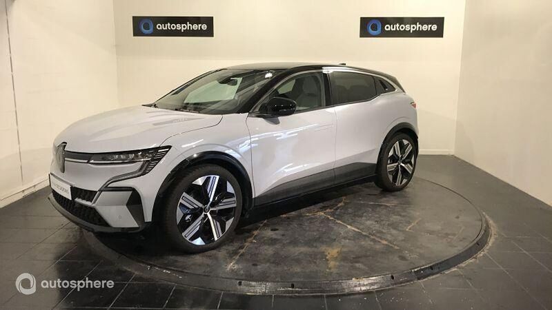 Biton Utilisé 2024 Renault Mégane Iconic SUV | 31 999 € (Prix juste) - Image 1/4