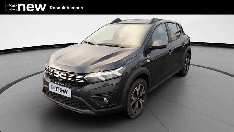 Gris Occasion 2023 Dacia Sandero Expression Citadine | 16 491 € (Prix juste) - Image 1/4