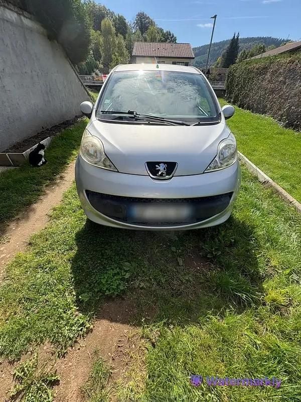 Gris Utilisé 2006 Peugeot 107 Urban Move Citadine | 3 500 € - Image 1/4