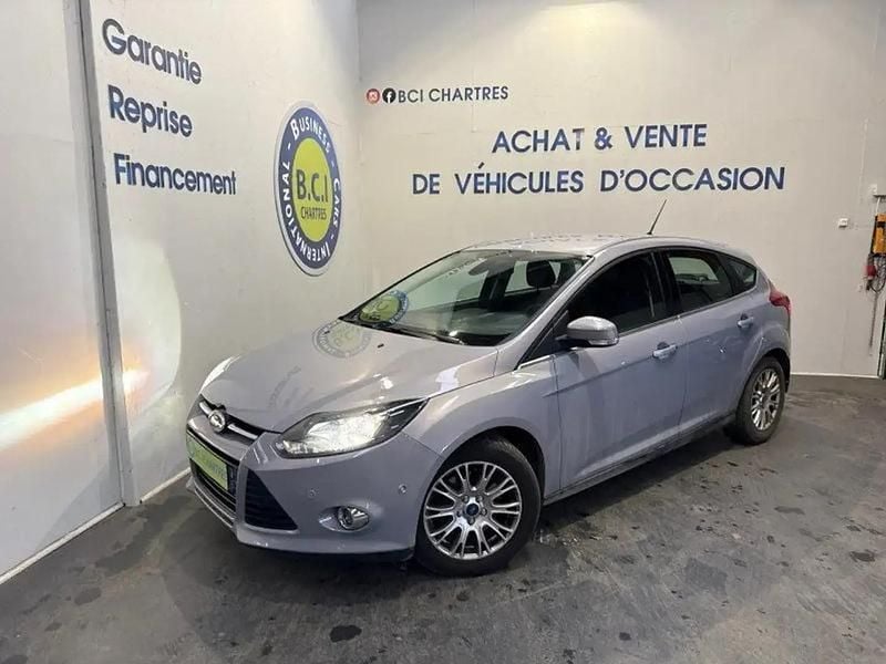 Gris Occasion 2011 Ford Focus Titanium Berline | 8 990 € - Image 1/4
