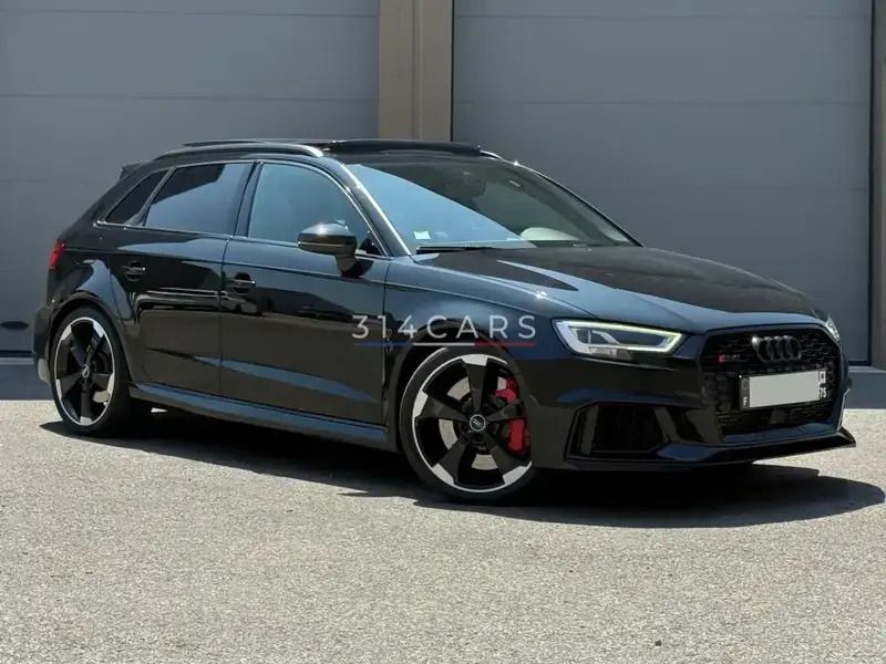 Noir Utilisé 2019 Audi RS3 Citadine | 44 990 € (Prix juste) - Image 1/4