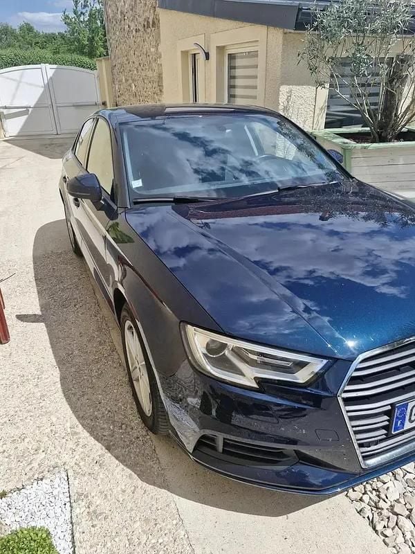 Bleu Utilisé 2017 Audi A3 Design Berline | 15 900 € (Prix juste) - Image 1/4